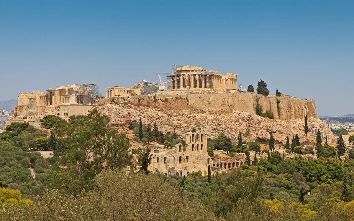 Athens, Greece — Seven days of Athens through its studios and rooms